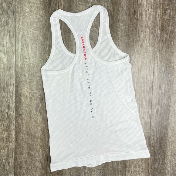 lululemon athletica Tops - lululemon Boston Swiftly Tech Racerback Size 6